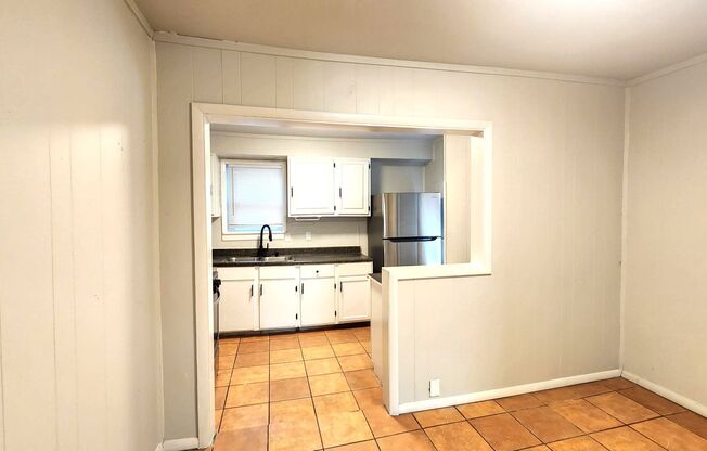 2 beds, 1 bath, 768 sqft, $1,025, Unit 1920 N Cross Ave