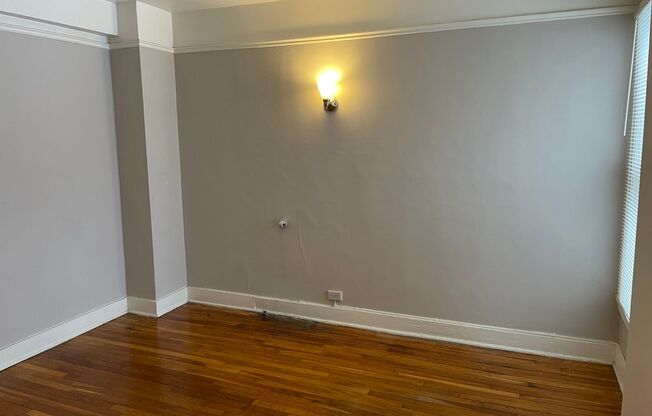 2 beds, 1 bath, 962 sqft, $1,525, Unit 2L