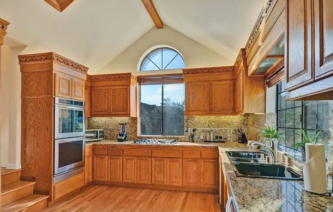 STUNNING LUXURY HOME WITH GORGEOUS SETTING IN WONDERFUL ORINDA!