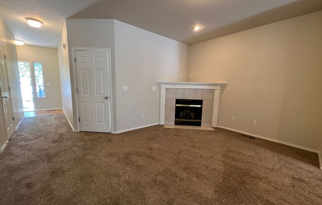 4353 SE Chelsea Lane ~ Surprisingly Spacious!