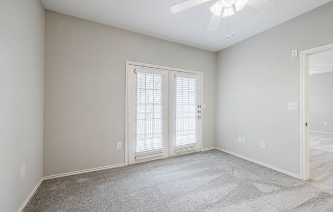 2 beds, 2 baths, 1,003 sqft, $1,827, Unit 0322
