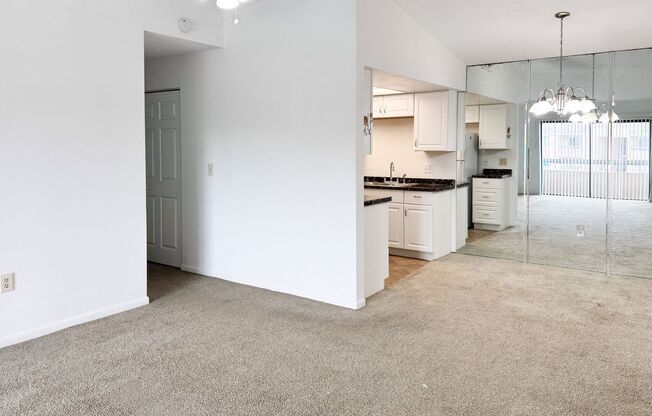 Tamarind - Renovated 2 Bedroom 2 Bath Condominium