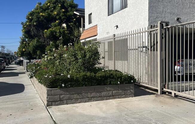 13632 Kornblum Avenue