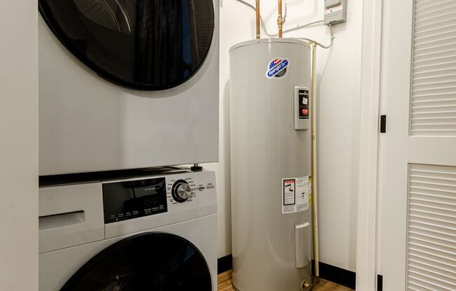 2 beds, 2 baths, 1,090 sqft, $2,950, Unit 109