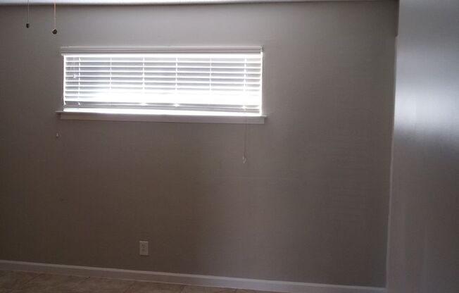 1 bed, 1 bath, 600 sqft, $1,025, Unit U242