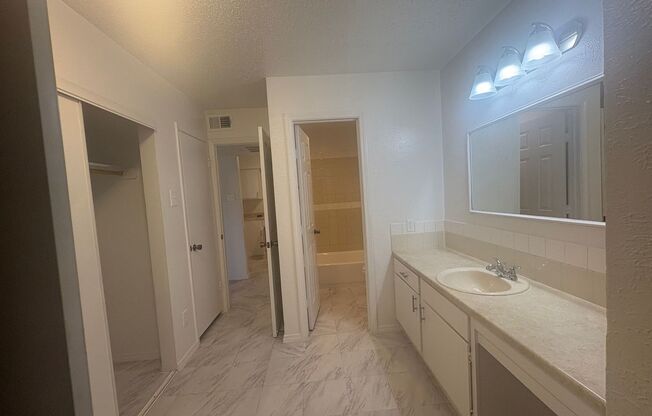 Studio, 1 bath, 625 sqft, $875, Unit 418-238
