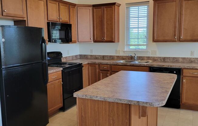 2 beds, 2 baths, 1,252 sqft, $1,680, Unit SU40330