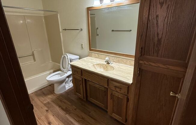 2 beds, 2 baths, 1,029 sqft, $1,209, Unit 1901-039