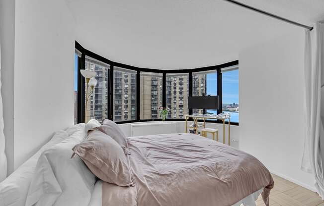 Studio, 1 bath, 571 sqft, $4,100, Unit 31H