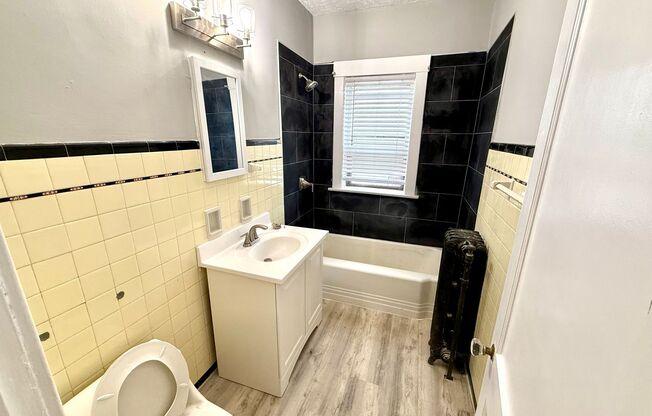 3 beds, 1.5 baths, $1,750, Unit 3801 Jones Street-Unit 6