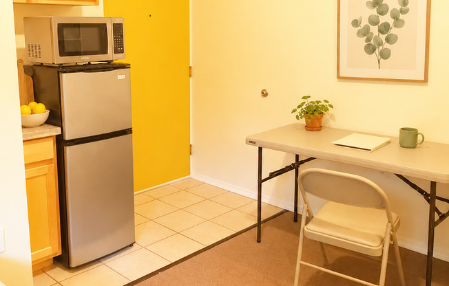 Studio, 1 bath, 152 sqft, $750, Unit G-4