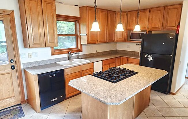 Private Pinebrook Estates Home