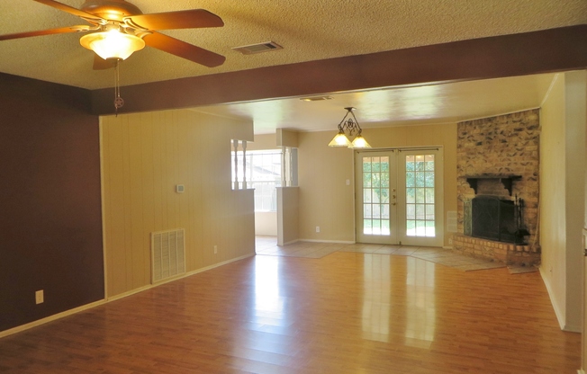 3 Bedroom 2 Bathroom Georgetown Home
