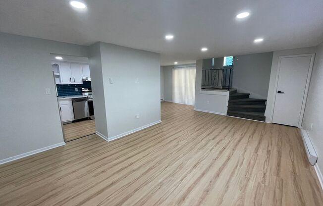 2 beds, 1 bath, $1,795, Unit F01