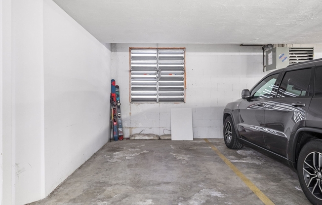 2 beds, 2 baths, 1,300 sqft, $4,650, Unit 14