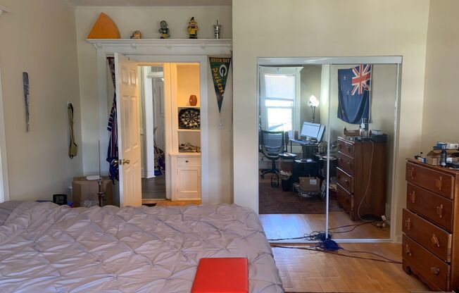 4 beds, 2 baths, $2,395, Unit 9