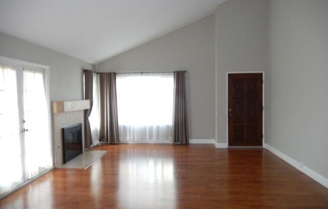 Updated 2Bed/ 2Bath Condo In Rancho Bernardo Includes: Garage/Cable/Water!