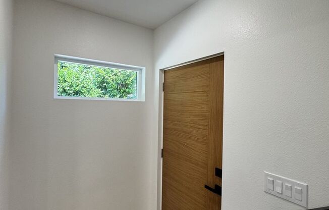 50% off on 1st month rent special on brand new 2 bed 2.5 bath 2-story home in south Seattle