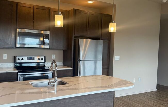 1 bed, 1 bath, 729 sqft, $1,225, Unit 403