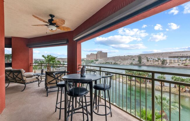 3BR Luxury Condo, Furnished, on the Colorado River Across from Casinos, Gated