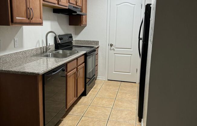 1 bed, 1 bath, 683 sqft, $1,108, Unit 204