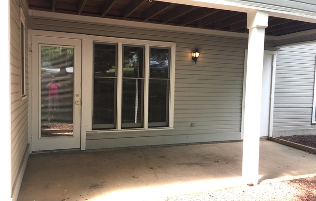 ONE LEVEL CONDO NEAR REX HOSPITAL -Fireplace * Home Owner's Association