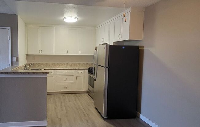 1 bed, 1 bath, 640 sqft, $1,995, Unit 648 - 71