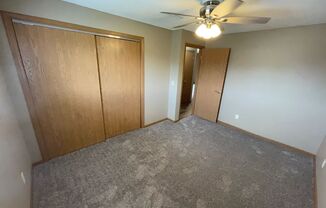 2 beds, 1 bath, $875, Unit #9