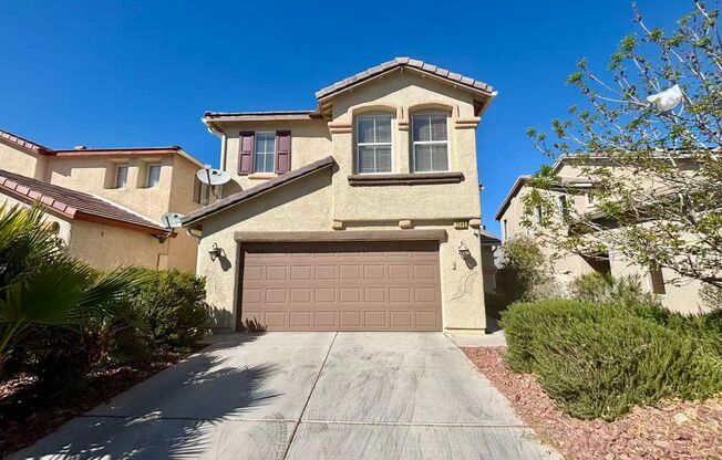 Beautiful 4 bedrooms home in desirable Green Valley