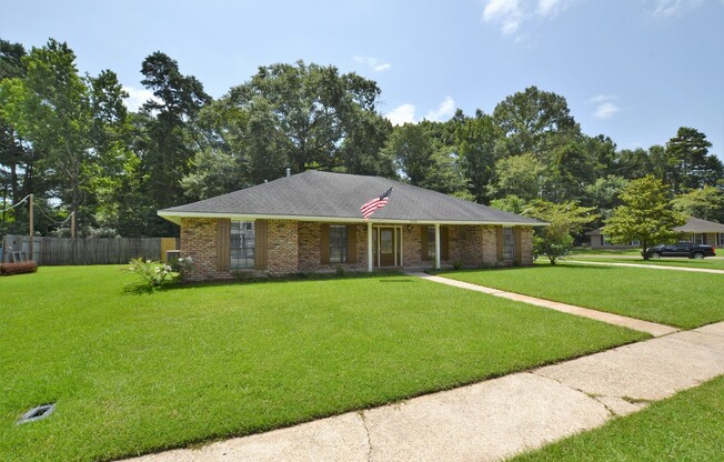 Newly renovated home in Beau Village Subdivision in Denham Springs near I-12