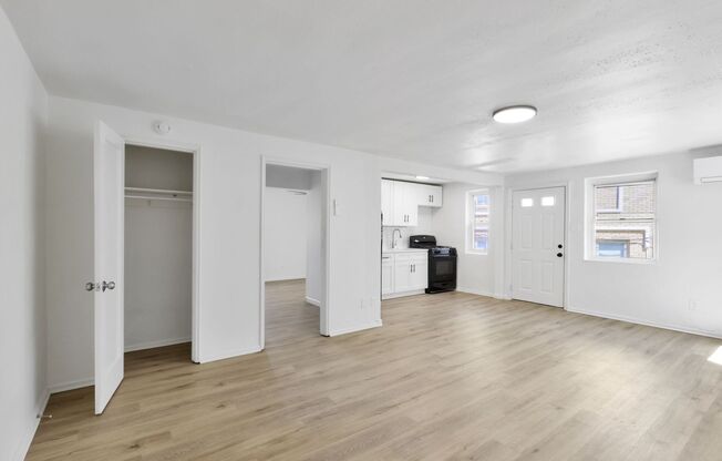 1 bed, 1 bath, 575 sqft, $995, Unit 124
