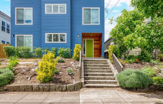 3789 N Vancouver Ave