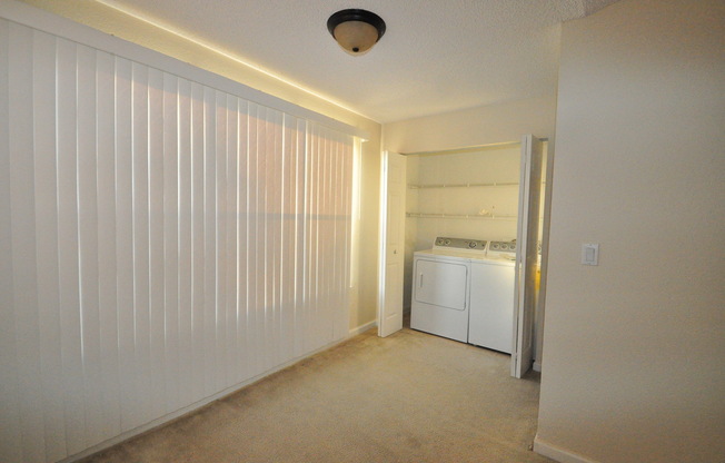 ORLANDO: Convenient to Airport, 3rd Floor Condo