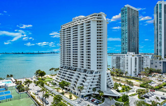MIAMI APARTMENTS