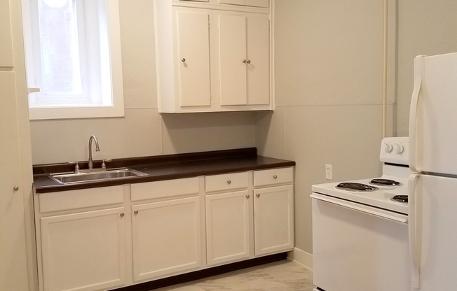 5916 Howe St in Shadyside