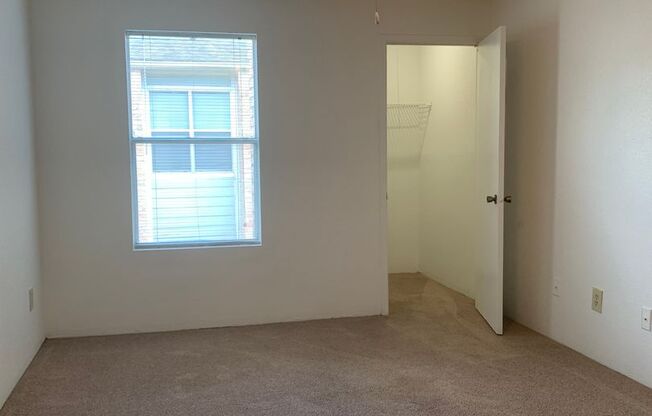 2 beds, 2 baths, 1,003 sqft, $1,050, Unit 1802