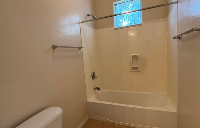 2 beds, 2 baths, $1,900, Unit #2001