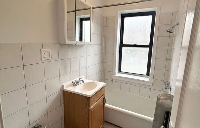 1 bed, 1 bath, 512 sqft, $1,795, Unit 2714-2II