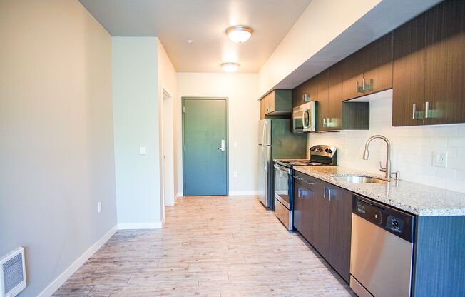 Studio, 1 bath, $1,275, Unit 202