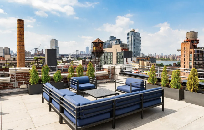 1 bed, 1 bath, $4,700, Unit 2I