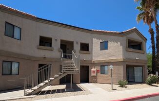 2 Bedroom Condo in the Chandler Parc Community Near W Ray Rd and N Alma School Rd!