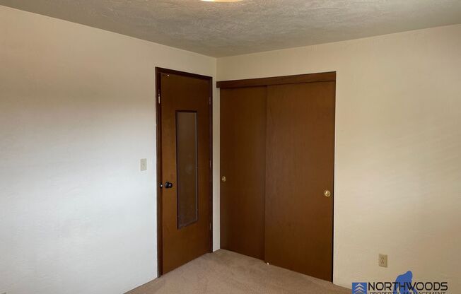 3 beds, 2 baths, $2,300