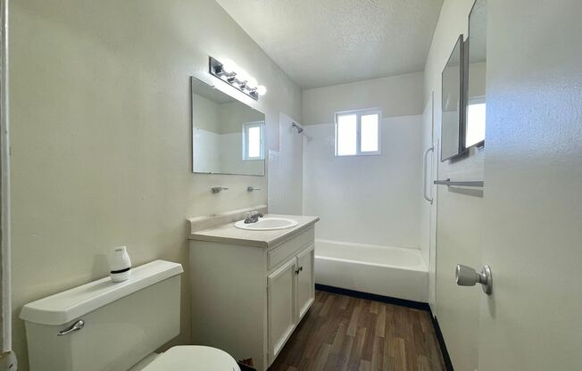 2 beds, 1.5 baths, 948 sqft, $1,015, Unit Unit 107