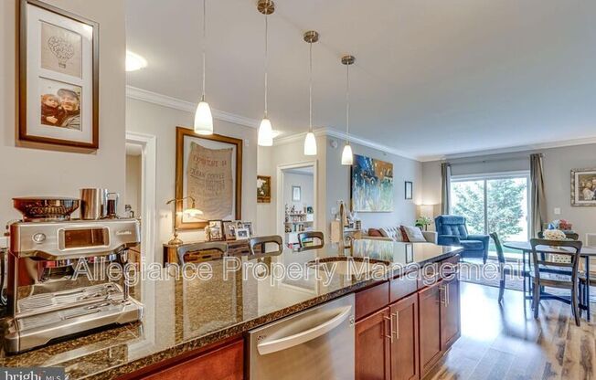 6301 EDSALL RD #512