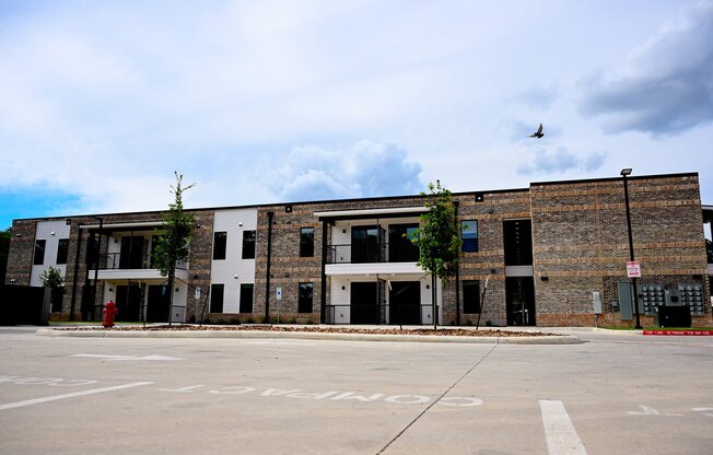 1606 EL PASO ST