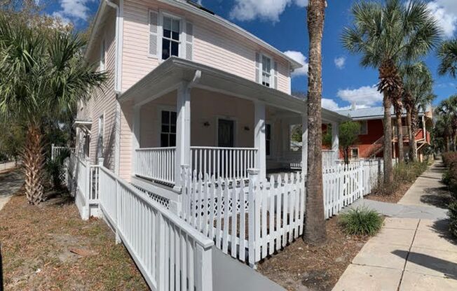 Charming 2/1.5 Historic House in DeLand