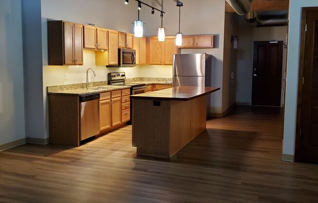 3 beds, 2 baths, 1,349 sqft, $1,996, Unit 106E