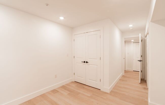 2 beds, 2 baths, 905 sqft, $1,535, Unit 1