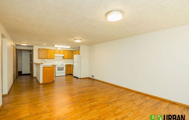 Modern and Spacious 3bd/2bth in the heart of Cheney