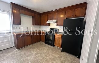 Cozy 2-Bedroom Apartment with Carpeted Bedrooms in Lexington, NC!